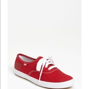 Taylor Swift Red Keds